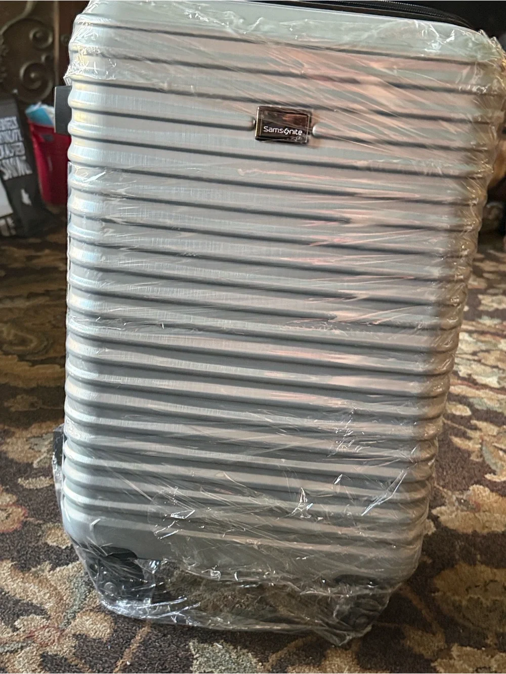 Samsonite Uptempo X Hardside 1 Piece carry on Spinner luggage Suitcase TSA lock